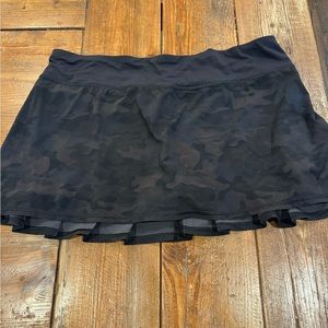 Lululemon women’s tennis skirt